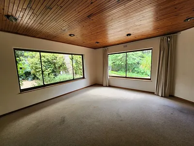 6 Bedroom House For Sale in Malmesbury - fvhK.webp