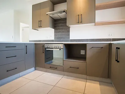 2 Bedroom Apartment For Sale in George - ofT1.webp