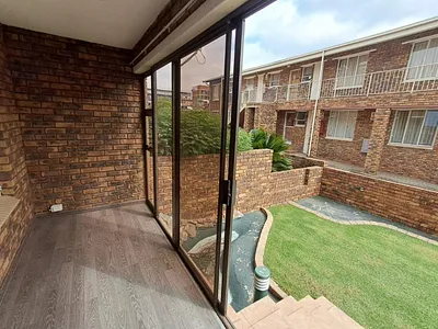 1 Bedroom Townhouse For Sale in Alberton - mHUj.webp