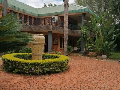 5 Bedroom House For Sale in Akasia - Dr2m.webp