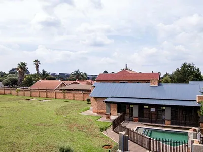 2 Bedroom Apartment For Sale in Kempton Park - gX9e.webp