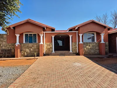 4 Bedroom House To Rent in Kuruman - JQZQ.webp