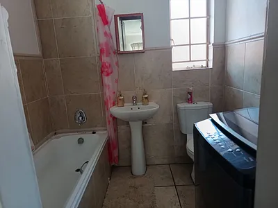 1 Bedroom Apartment For Sale in Pretoria - 4CGF.webp
