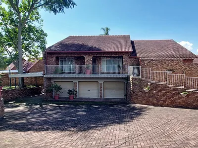 4 Bedroom House For Sale in Nelspruit - aZjZ.webp
