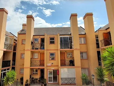 2 Bedroom Apartment For Sale in Gordons Bay - YObl.webp