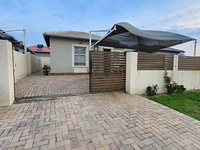3 Bedroom House For Sale in Midrand - QBZj.webp