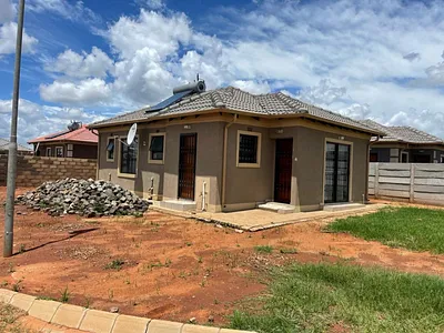 3 Bedroom House For Sale in Benoni - pQJr.webp