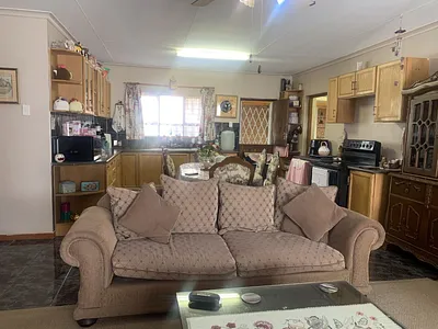 3 Bedroom House For Sale in Albertinia - nnxh.webp