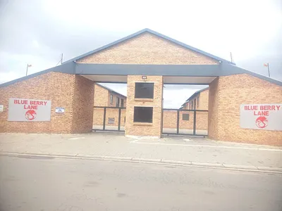 3 Bedroom Townhouse For Sale in Alberton - Pfrc.webp