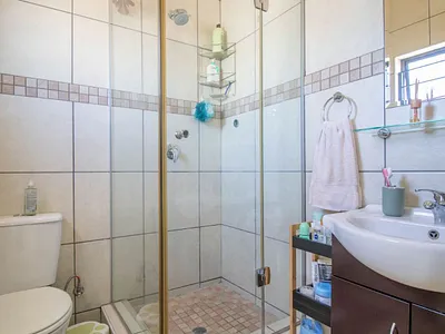 3 Bedroom Apartment For Sale in Midrand - xSAp.webp