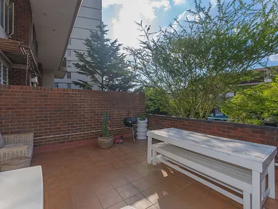 2 Bedroom Apartment For Sale in Bedfordview - LiIF.webp