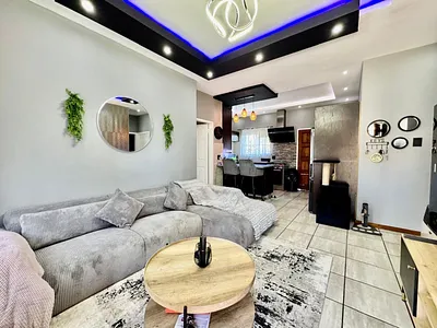 3 Bedroom Townhouse For Sale in Secunda - UM2f.webp