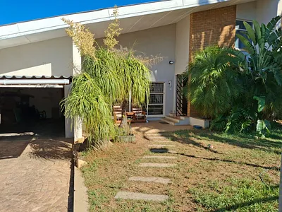 4 Bedroom House For Sale in Malmesbury - tbIf.webp