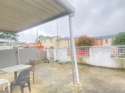 2 Bedroom House For Sale in Phoenix - LonU.webp