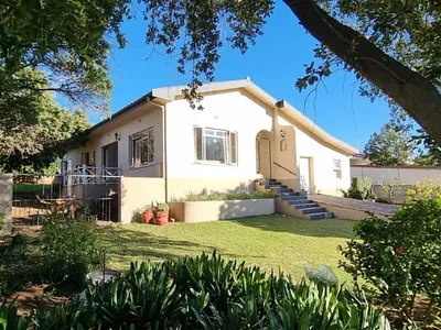 3 Bedroom House For Sale in Bonnievale - HqkT.webp