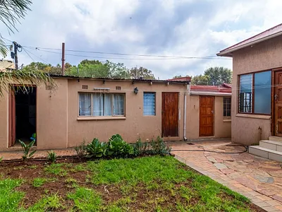 3 Bedroom House For Sale in Johannesburg - Hxwg.webp