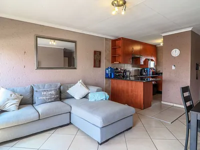2 Bedroom Townhouse For Sale in Edenvale - tD3O.webp