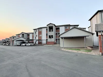 2 Bedroom Apartment For Sale in Centurion - c4uK.webp