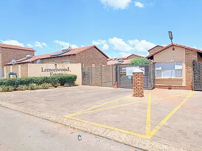 3 Bedroom House For Sale in Boksburg - lMcF.webp