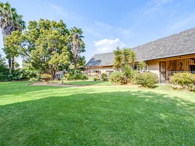 3 Bedroom House For Sale in Roodepoort - Cfdy.webp