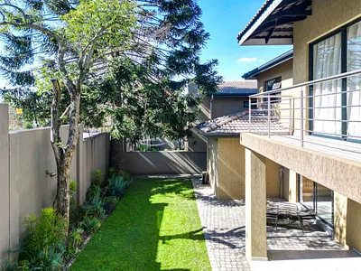 4 Bedroom House For Sale in Sandton - f8MM.webp