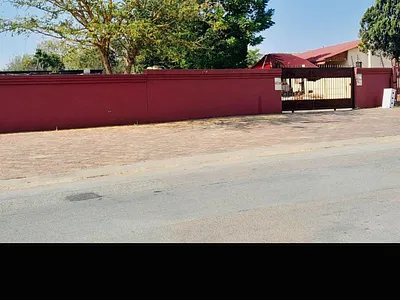3 Bedroom House For Sale in Polokwane - vVKp.webp