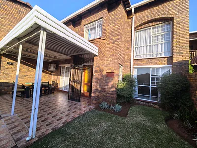 3 Bedroom Townhouse For Sale in Centurion - qZXj.webp