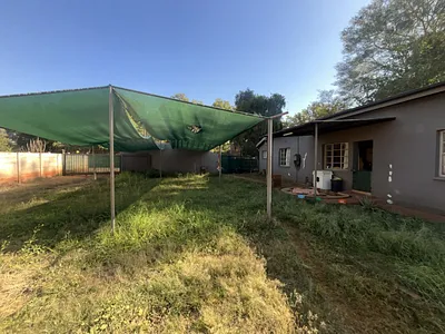 4 Bedroom House For Sale in Mookgopong - phDN.webp