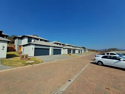 3 Bedroom Townhouse For Sale in Nelspruit - qxD4.webp
