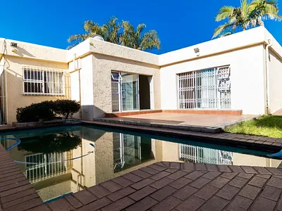 3 Bedroom House For Sale in Edenvale - I5ac.webp