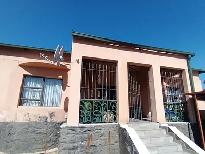 3 Bedroom House For Sale in Johannesburg - saQD.webp