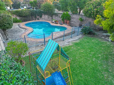 3 Bedroom Townhouse For Sale in Sandton - Drr1.webp