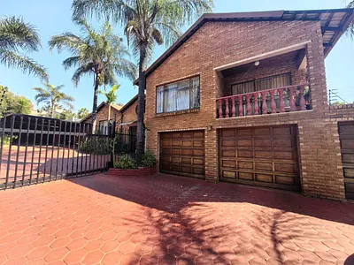 8 Bedroom House For Sale in Centurion - sQEU.webp