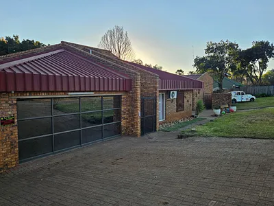 5 Bedroom House For Sale in Lydenburg - yK4W.webp