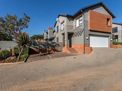 3 Bedroom Townhouse For Sale in Pretoria - MsFa.webp