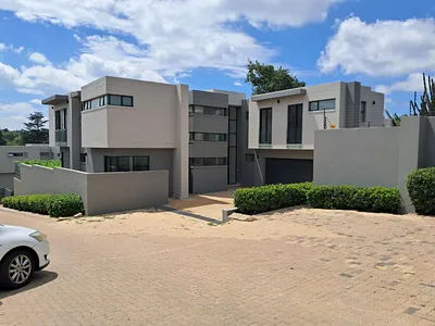 5 Bedroom House For Sale in Sandton - vDay.webp