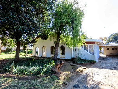 4 Bedroom House For Sale in Ventersdorp - axrA.webp