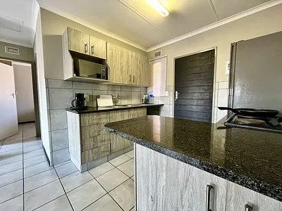 2 Bedroom Apartment For Sale in Centurion - tOUp.webp