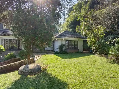 4 Bedroom House For Sale in Kloof - GKxq.webp