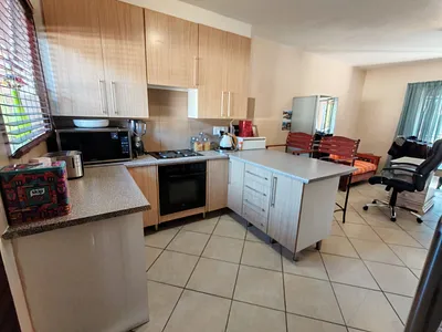 2 Bedroom Apartment For Sale in Centurion - ZlO0.webp