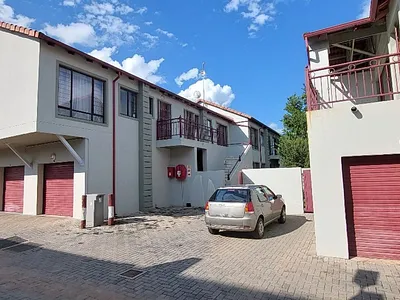 2 Bedroom Apartment For Sale in Pretoria - v8BD.webp