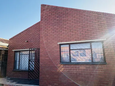 2 Bedroom House For Sale in Tembisa - CmxP.webp