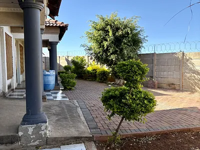 3 Bedroom House For Sale in Polokwane - TnqC.webp