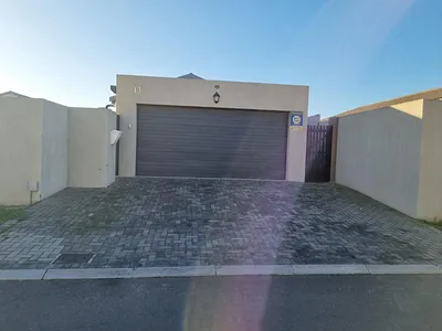 3 Bedroom House For Sale in Blouberg - Rlit.webp