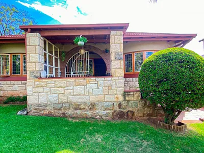3 Bedroom House For Sale in Johannesburg - VQ0n.webp