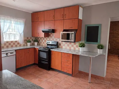 3 Bedroom House For Sale in Polokwane - HU9i.webp