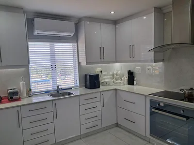 5 Bedroom House For Sale in Durban - 6DNy.webp