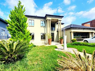 5 Bedroom House For Sale in Polokwane - lAK4.webp