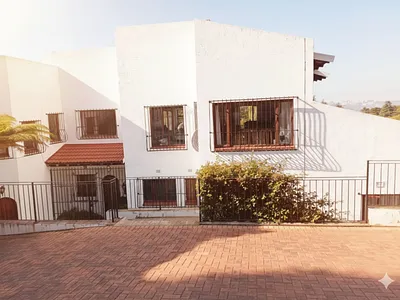 6 Bedroom House For Sale in Randburg - x6C1.webp