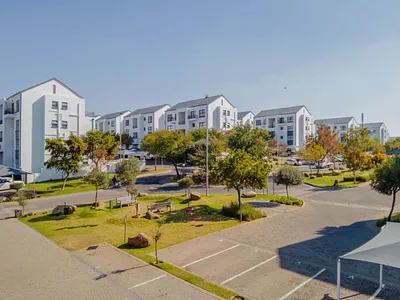 2 Bedroom Apartment For Sale in Edenvale - Vra0.webp